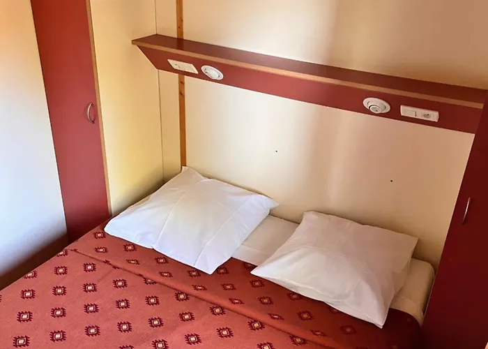 Lagrange Grand Bleu - Les Pescalunes 2*