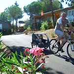 Lagrange Vacances Les Pescalunes 2* 아그