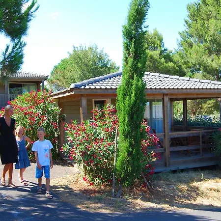 Lagrange Grand Bleu Vacances – Résidence Les Pescalunes 2*