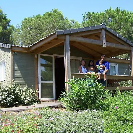 Lagrange Les Pescalunes 假日公园 2*