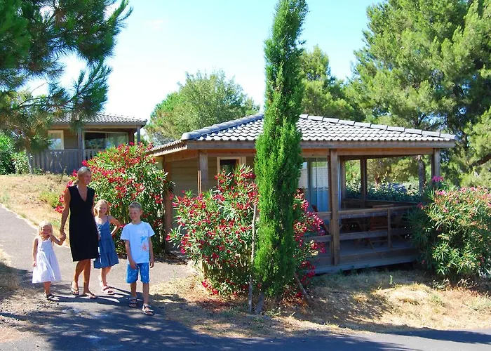 Lagrange Grand Bleu - Les Pescalunes 2*