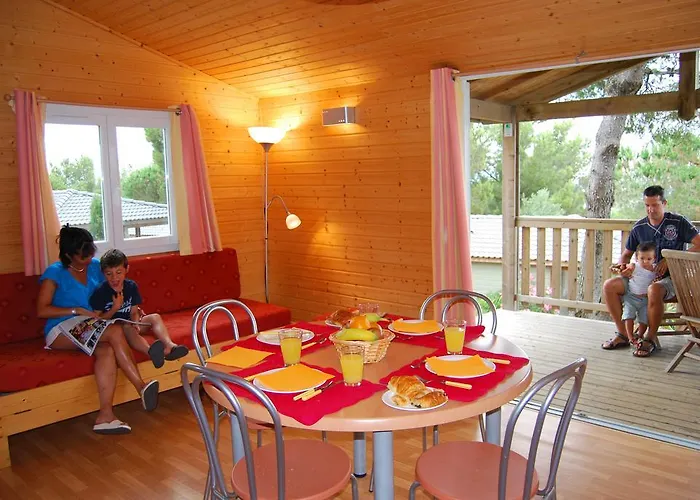 Lagrange Vacances Les Pescalunes منتزه العطل 2*